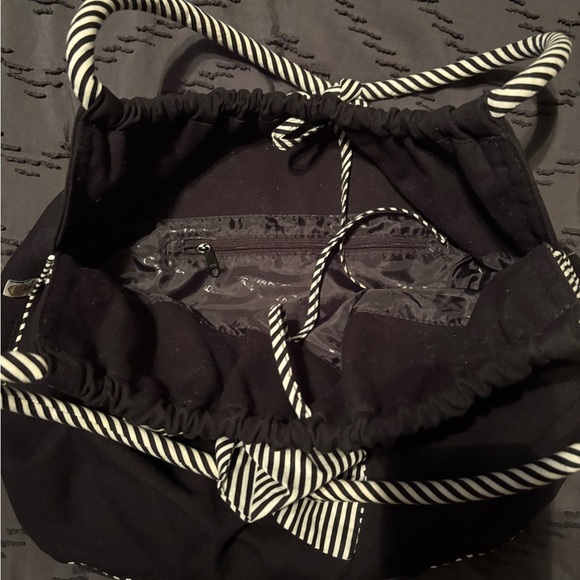 NaRaYa‎ Bow Handbag - Picture 2 of 7